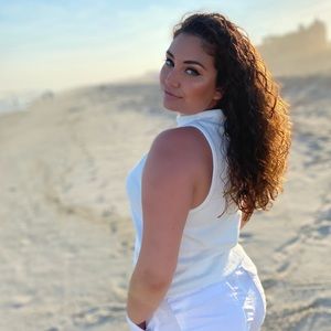 Meet your Posher, Sierra